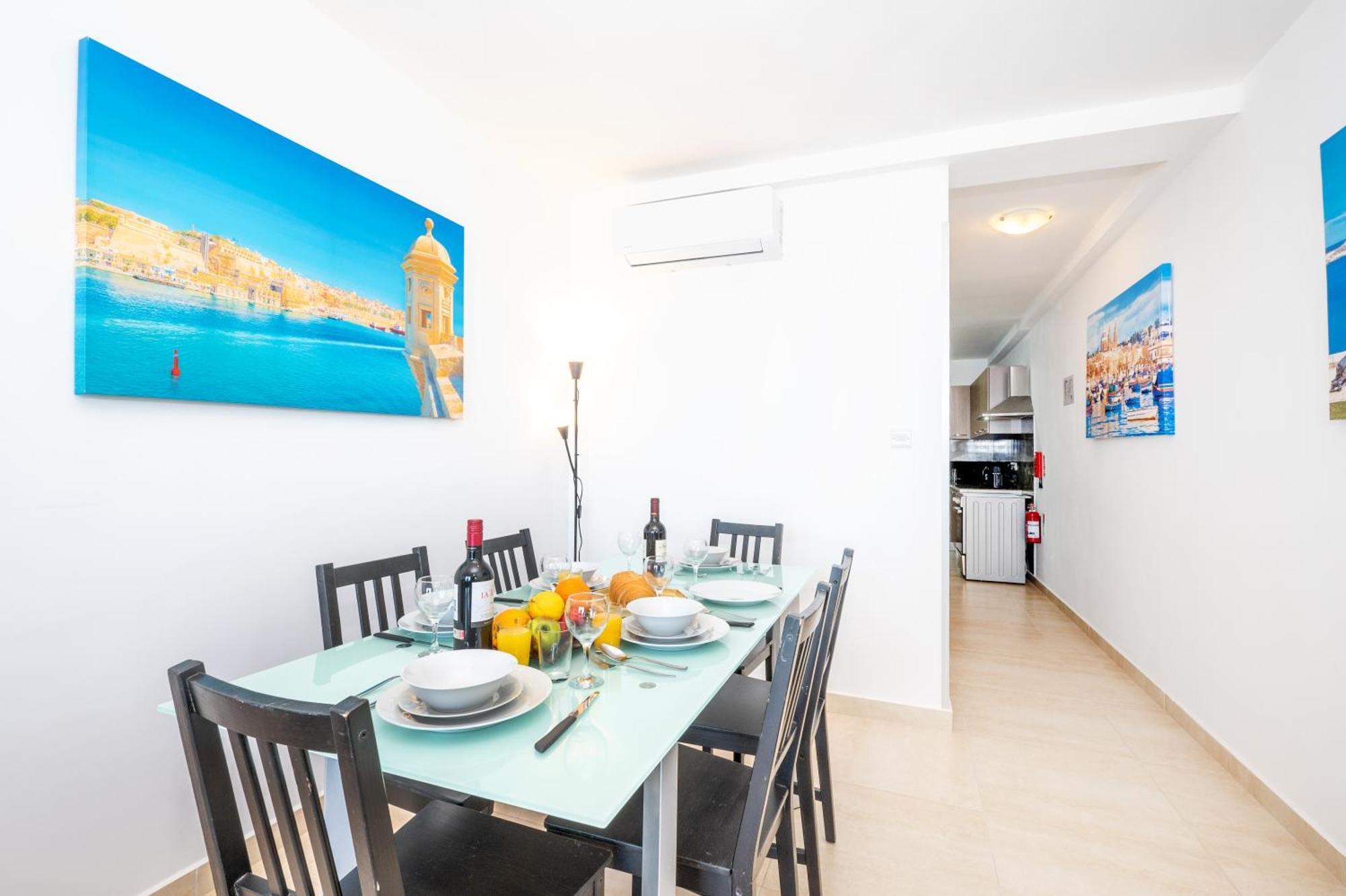 Islet Promenade Seafront Family Apartment With 2 Balconies By Getawaysmalta St. Paul's Bay Exterior foto